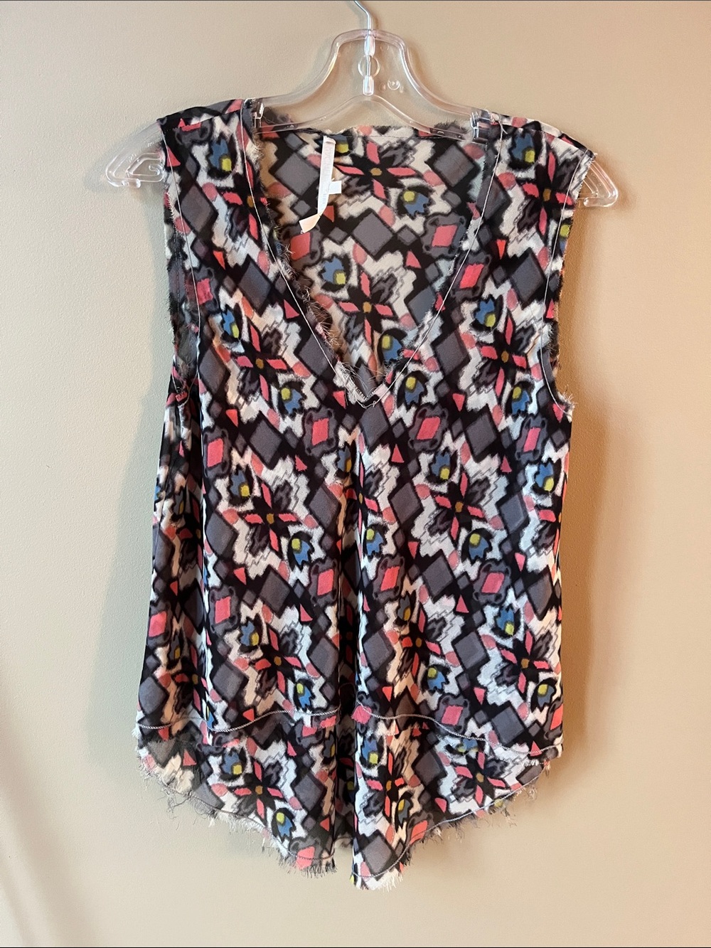 RACHEL Rachel Roy Black Multi Floral Geometric V-Neck Tank